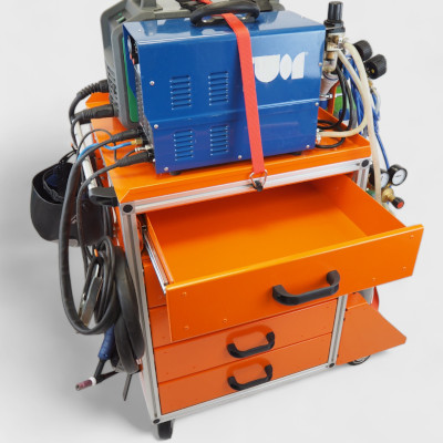 Workshop cart for welders